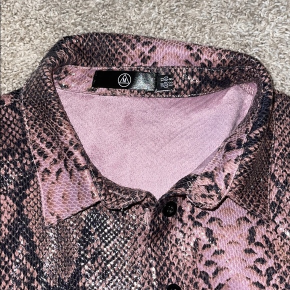 Missguided snakeskin button up - Picture 4 of 4